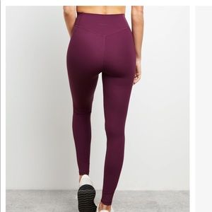 STORI! Elevate tight legging